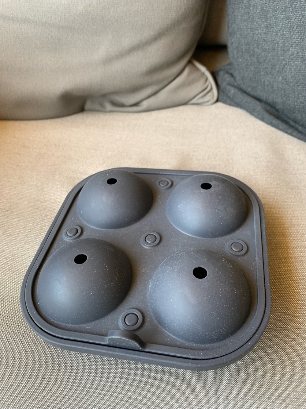 Source Unknown Black Silicone 4-Cavity Dome Ice Mold